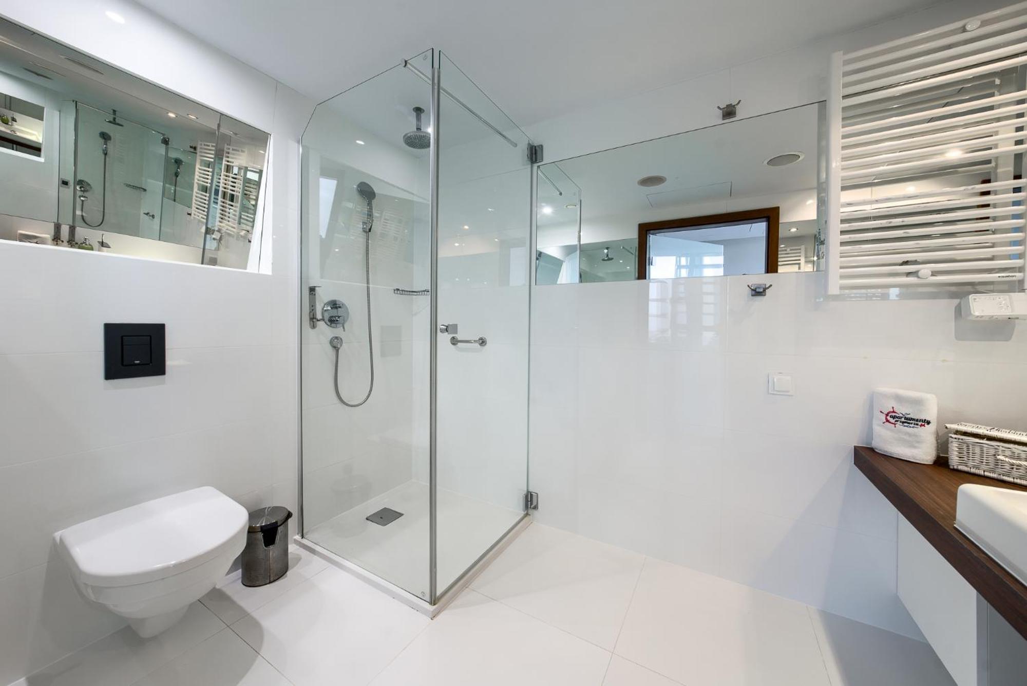 Apartamentyprzymorzu Marine***** Apartament Dwupoziomowy Z Widokiem Na Morze 코워브제크 외부 사진